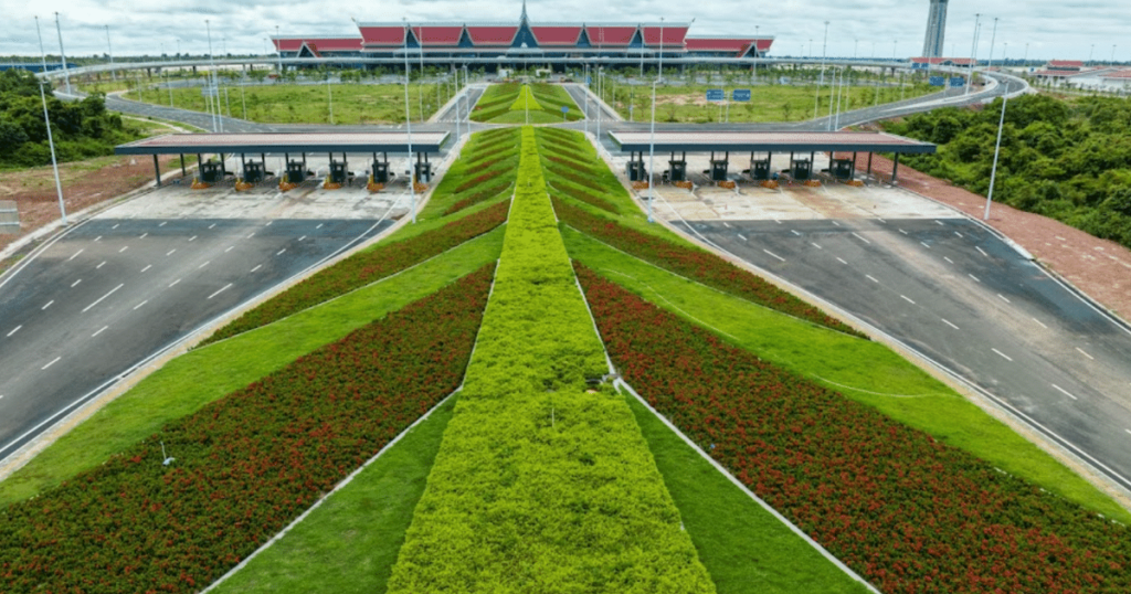 Siem Reap Angkor International Airport is the main gateway to the city, and ensuring a reliable and safe airport transfer is essential for a smooth start to your trip. In this article, we will explore the benefits of choosing a professional airport transfer service in Siem Reap and why it is the preferred choice for many travelers.